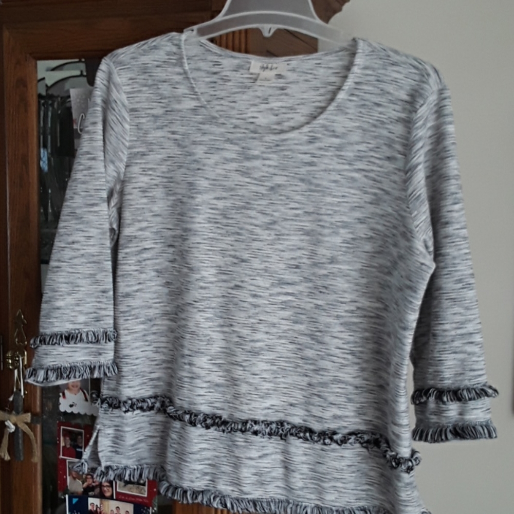 Style and Co - Black/White Top